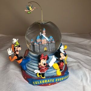 Disney Parks Celebrate Everyday Snowglobe